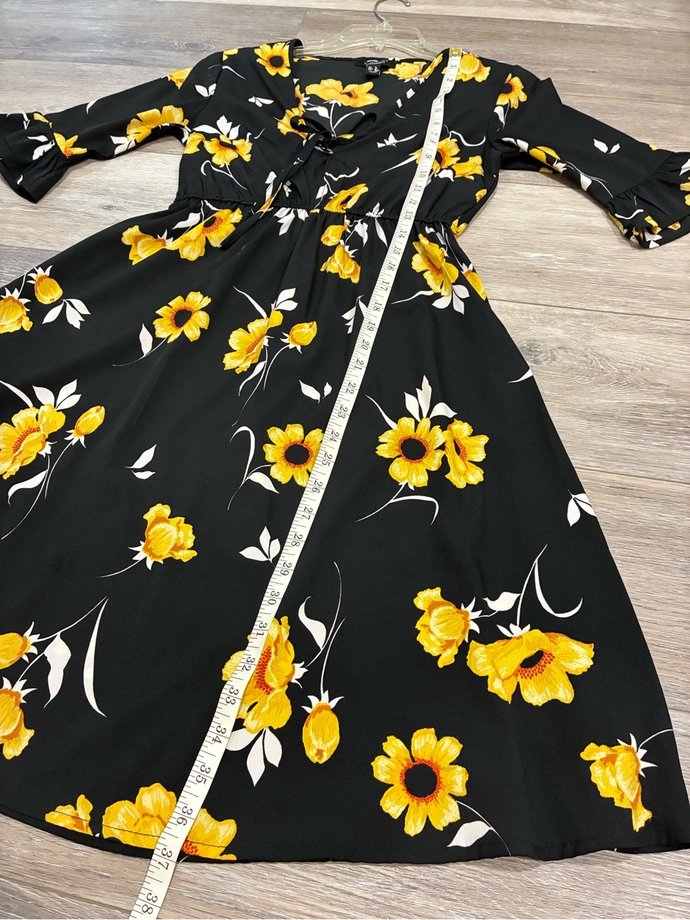 New Look Black Maternity Dress with Yellow Floral Pattern Size 4 - Picture 9 of 9